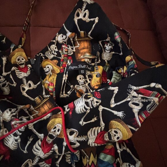 Partying skeletons /Day of the Dead dress by Paper Doll Productions XS - Picture 9 of 13